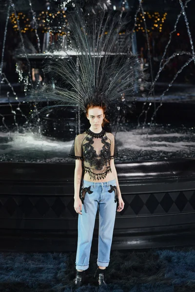 Look 7